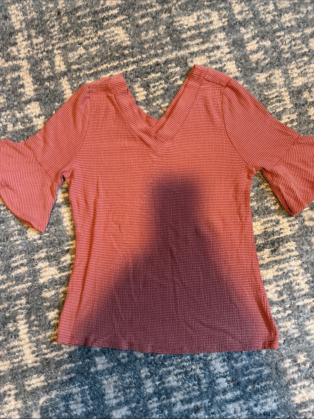 V-Neck Short Sleeve Ribbed Top in Rust Pink
